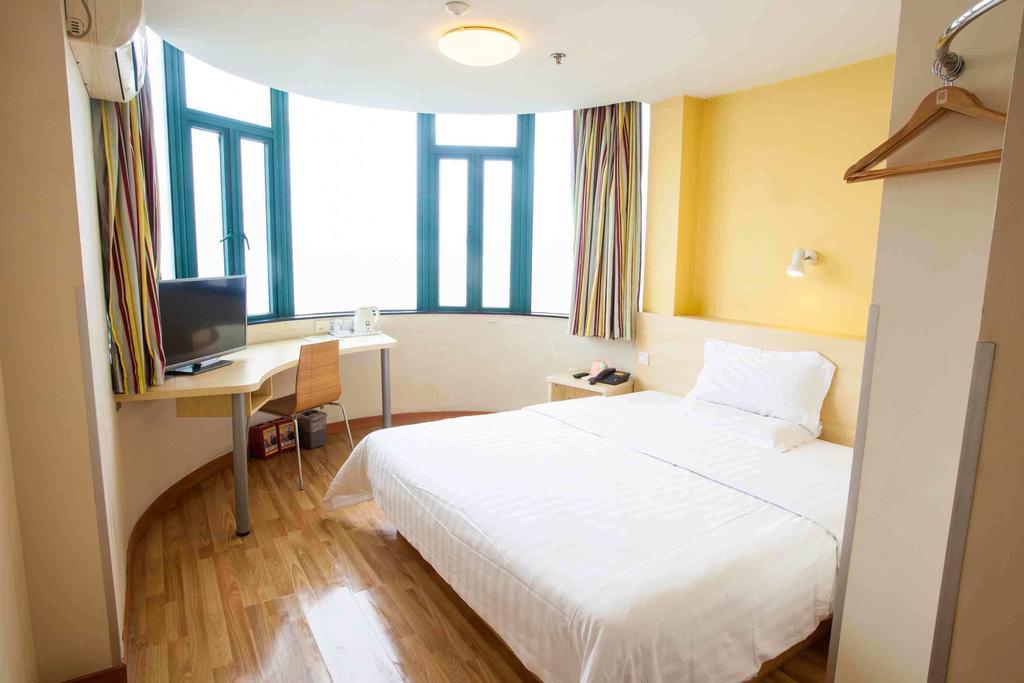 7Days Inn Jiangmen Peng Jiang Qiao North Quarto foto